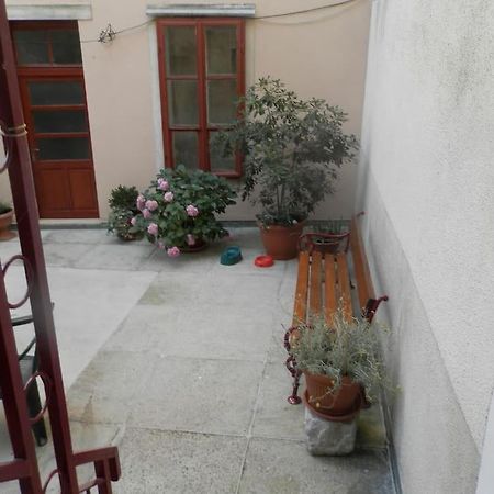 Vintage Pula Apartment Ngoại thất bức ảnh